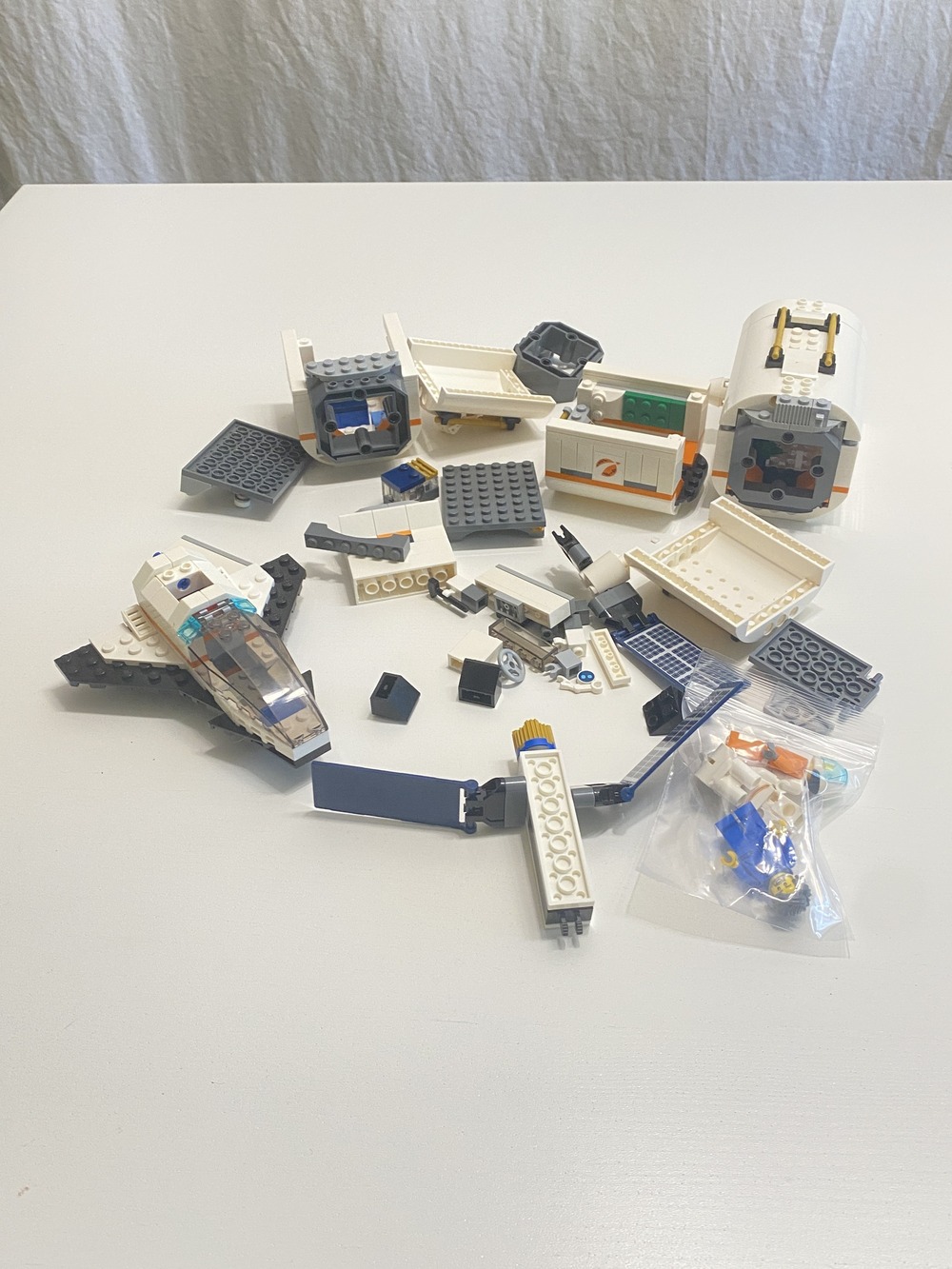 LEGO CITY 60227 Lunar Space Station INCOMPLETE Part Lot w/ Mini Figures